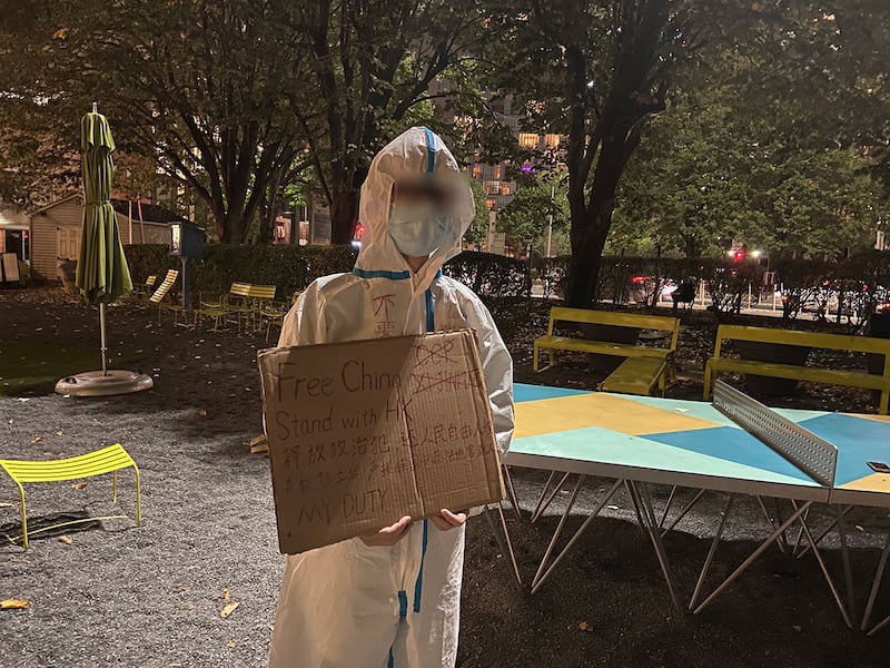 万圣节纽约华人集会 抗议习近平独裁(记者王允 拍摄)