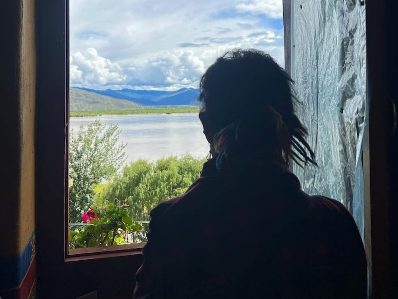 自由亚洲 藏人 美国之音 藏语