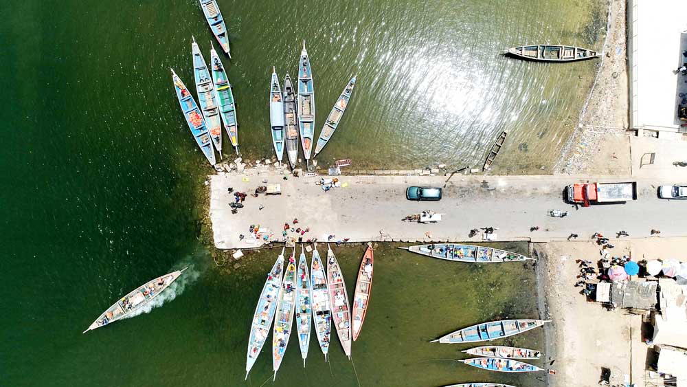 Many locals in the isolated town of Foundiougne welcome the new bridge development and the increase in commercial activity they hope it will bring. Photo: RFA